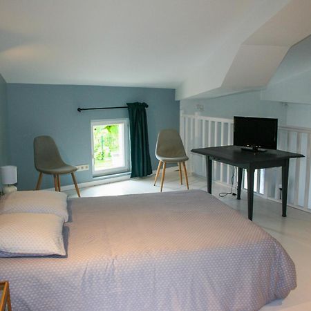 Gite De Catherine Saint-Christophe-des-Bardes Esterno foto
